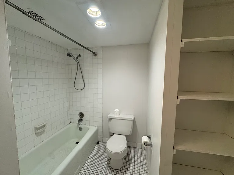 2059 Huntington Ave #702 — Photo 3