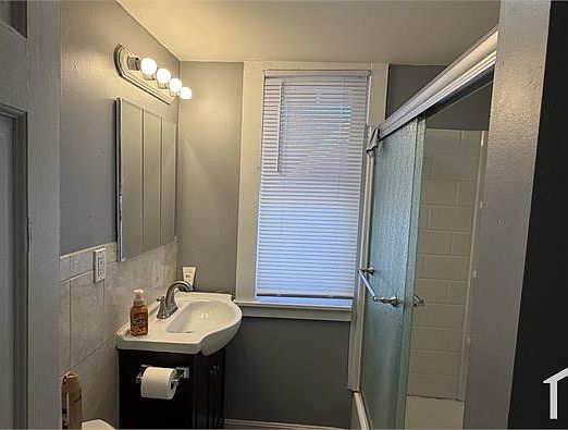 5th image of 1519 Blue Hill Ave #1