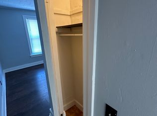 79 Hamlet Ave APT 1R, Woonsocket, RI 02895