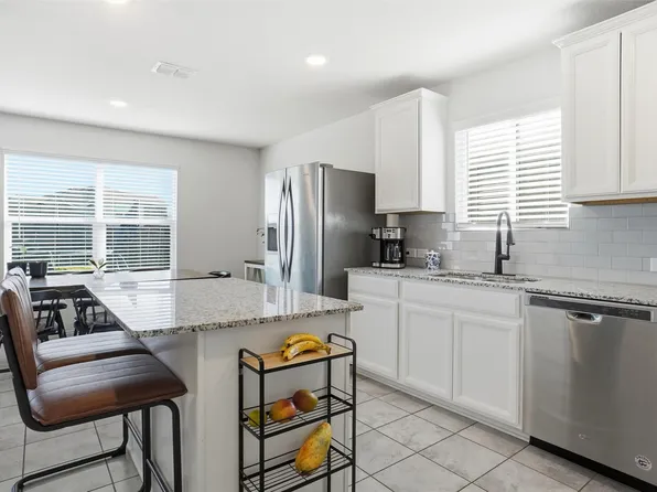 1719 Ackerly Dr, Forney, TX 75126