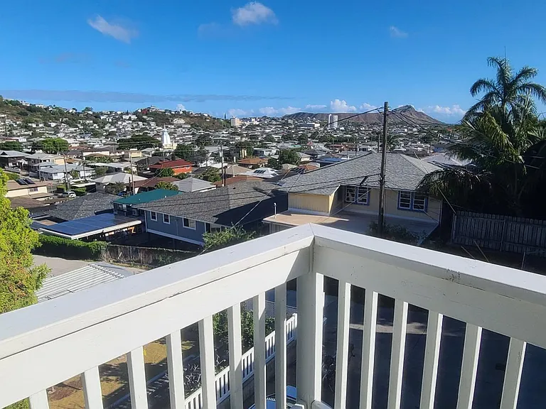 1720 E Palolo Ave — Photo 3