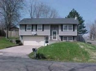 802 S 40th St, Saint Joseph, MO 64507