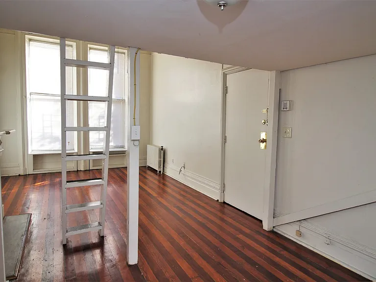 1224 Saint Paul St — Photo 3