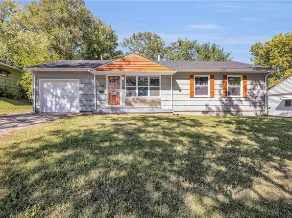 5204 E 41st St, Kansas City, MO 64130