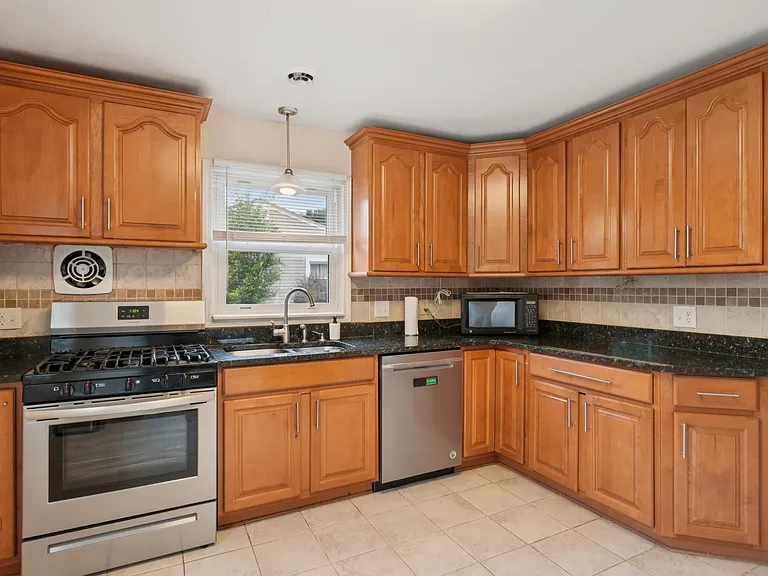 1096 Truwood Dr — Photo 7