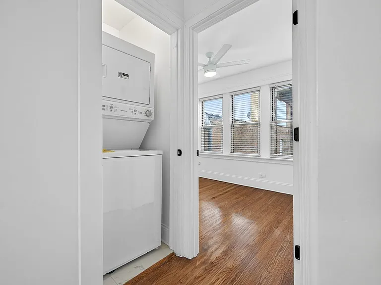 6308 N Artesian Ave #2 — Photo 3