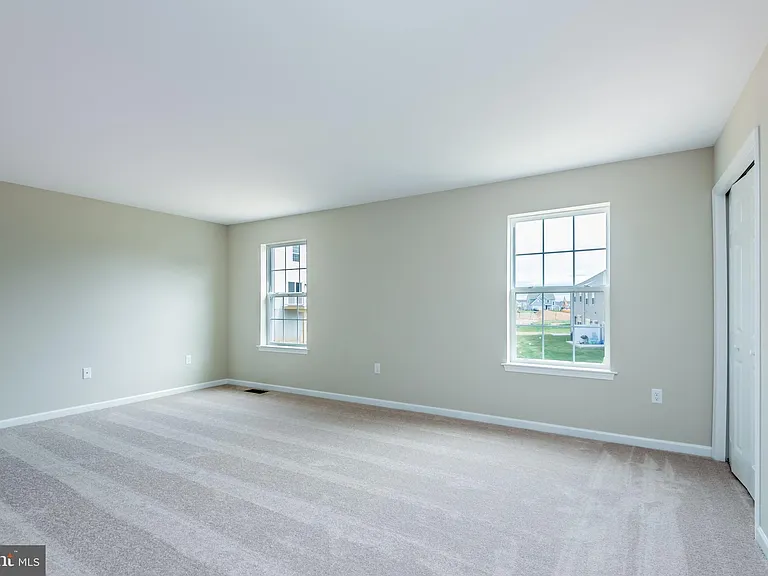 1714 Shady Ln — Photo 8