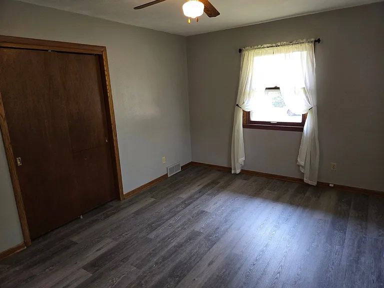 592 Donna Dr — Photo 21