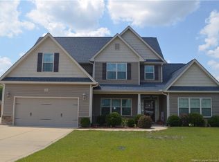 6606 Stillwood Dr, Hope Mills, NC 28348