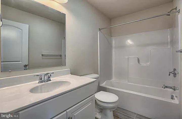 117 High Pointe Dr — Photo 17