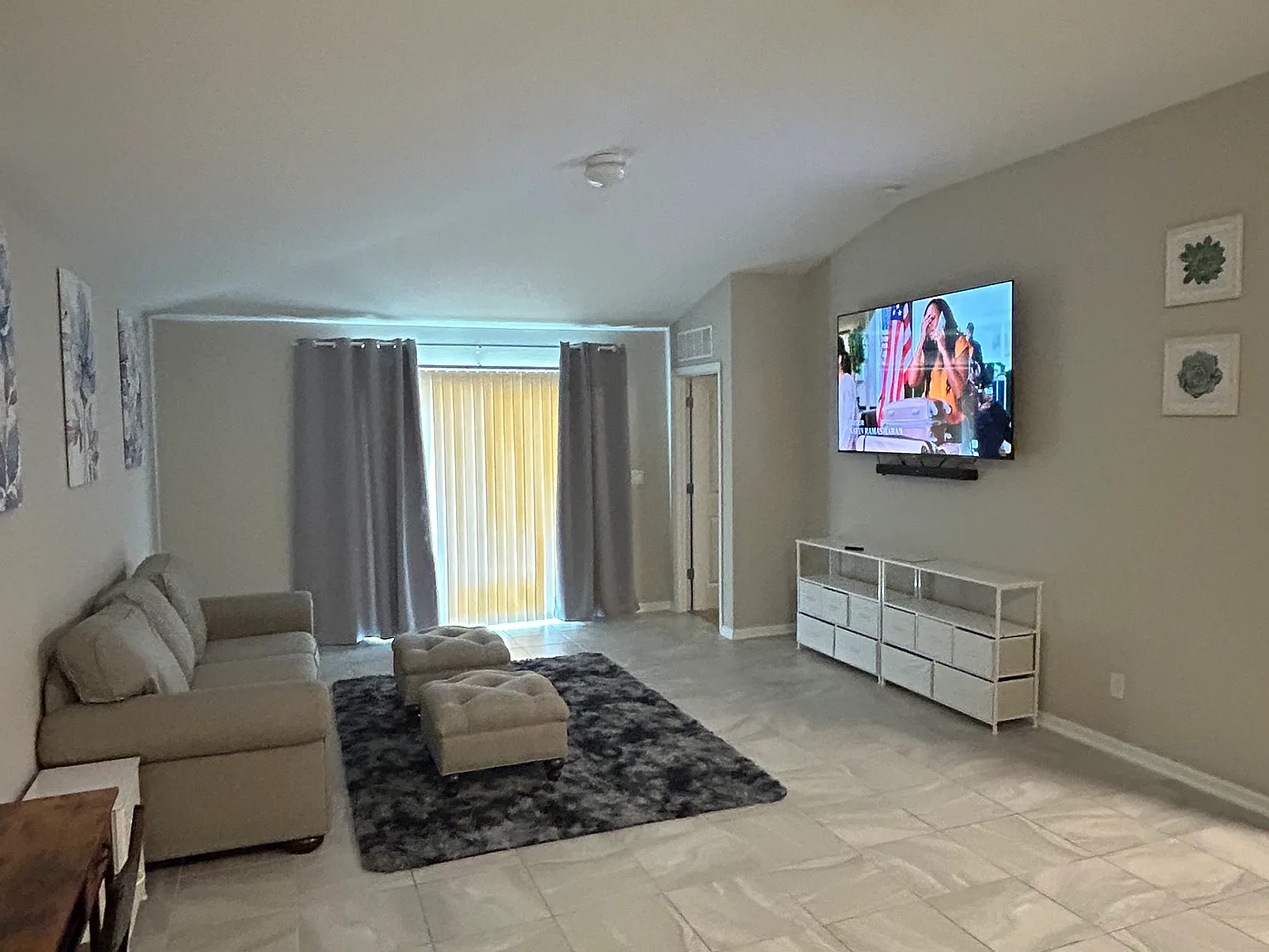 4 bed, 1880 sqft, $3,500 — Photo 2