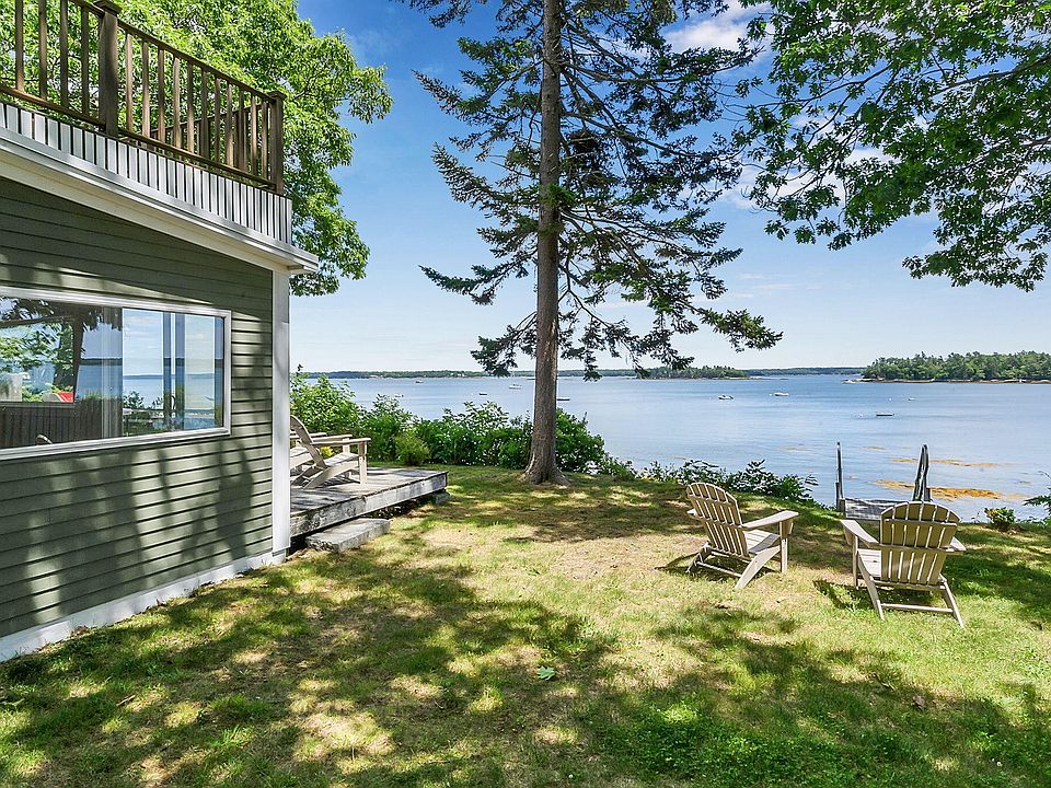 44 Maquoit Drive, Freeport, ME 04032 | Zillow