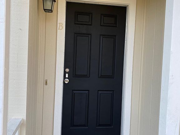 4th image of 402 Butler Ct #402