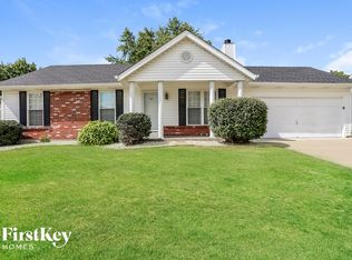 516 Hidden Lake Dr, Saint Peters, MO 63304