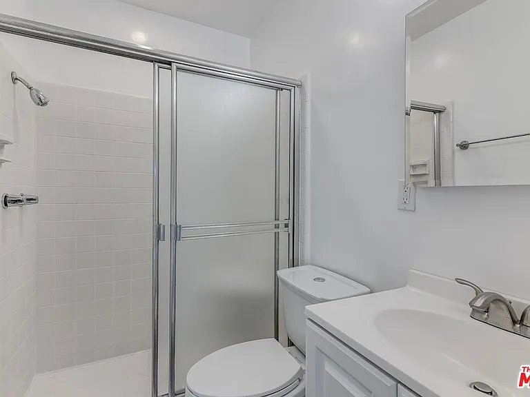 4905 Coolidge Ave — Photo 16