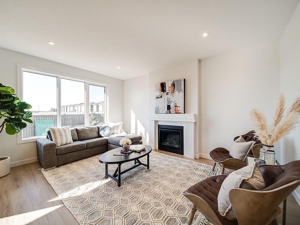 1st image of 77 Chartres Close