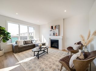 77 Chartres Close, Saint Albert, AB T8T2E1