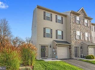 108 Katelyn Dr, New Oxford, PA 17350