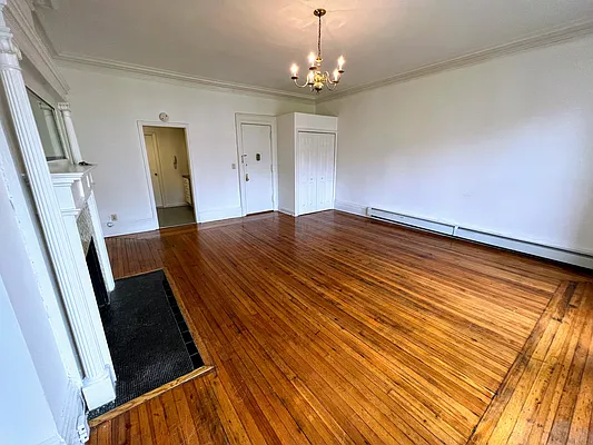 Rented by R New York | media 42