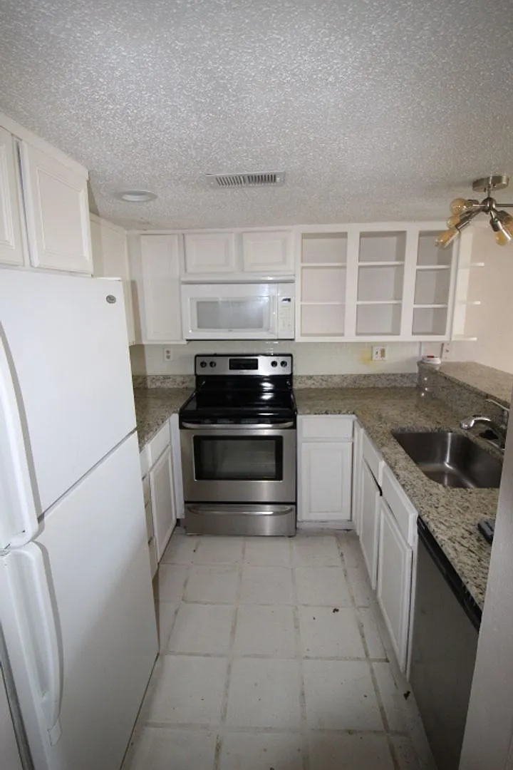 Spicewood Townhome for rent — Photo 3