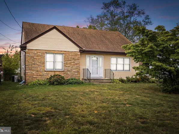 20 Pine Ave, Bordentown, NJ 08505