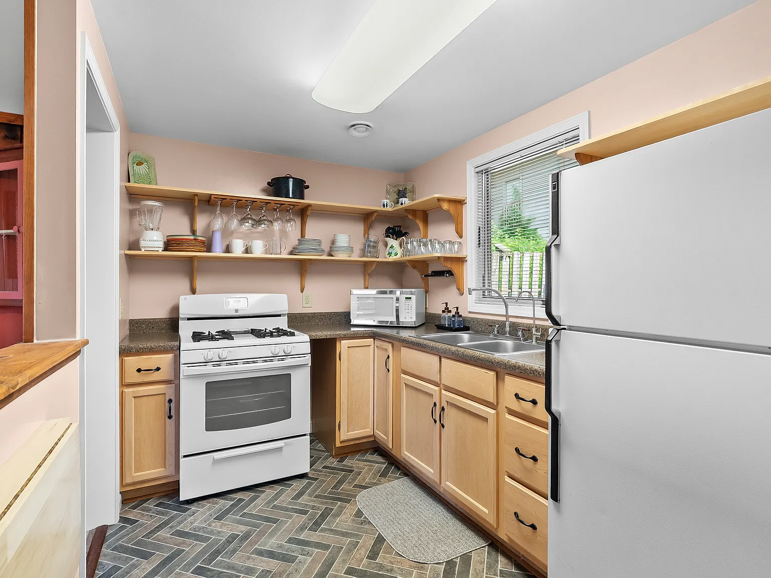 2 bed, 752 sqft, $1,800 — Photo 4