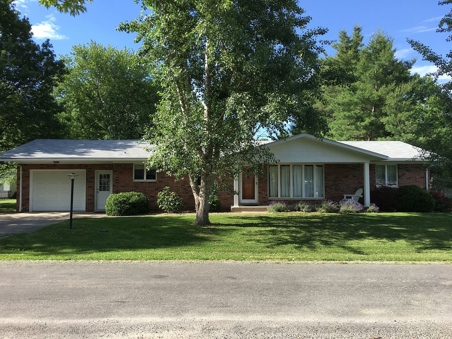 149 W Elm St, Aviston, IL 62216 Zillow