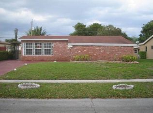 6447 Perry St, Hollywood, FL 33024