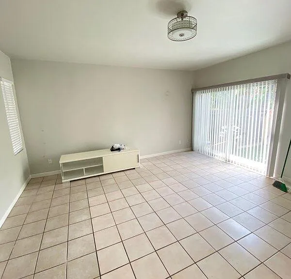 47 Ocean View Ave #1 — Photo 1