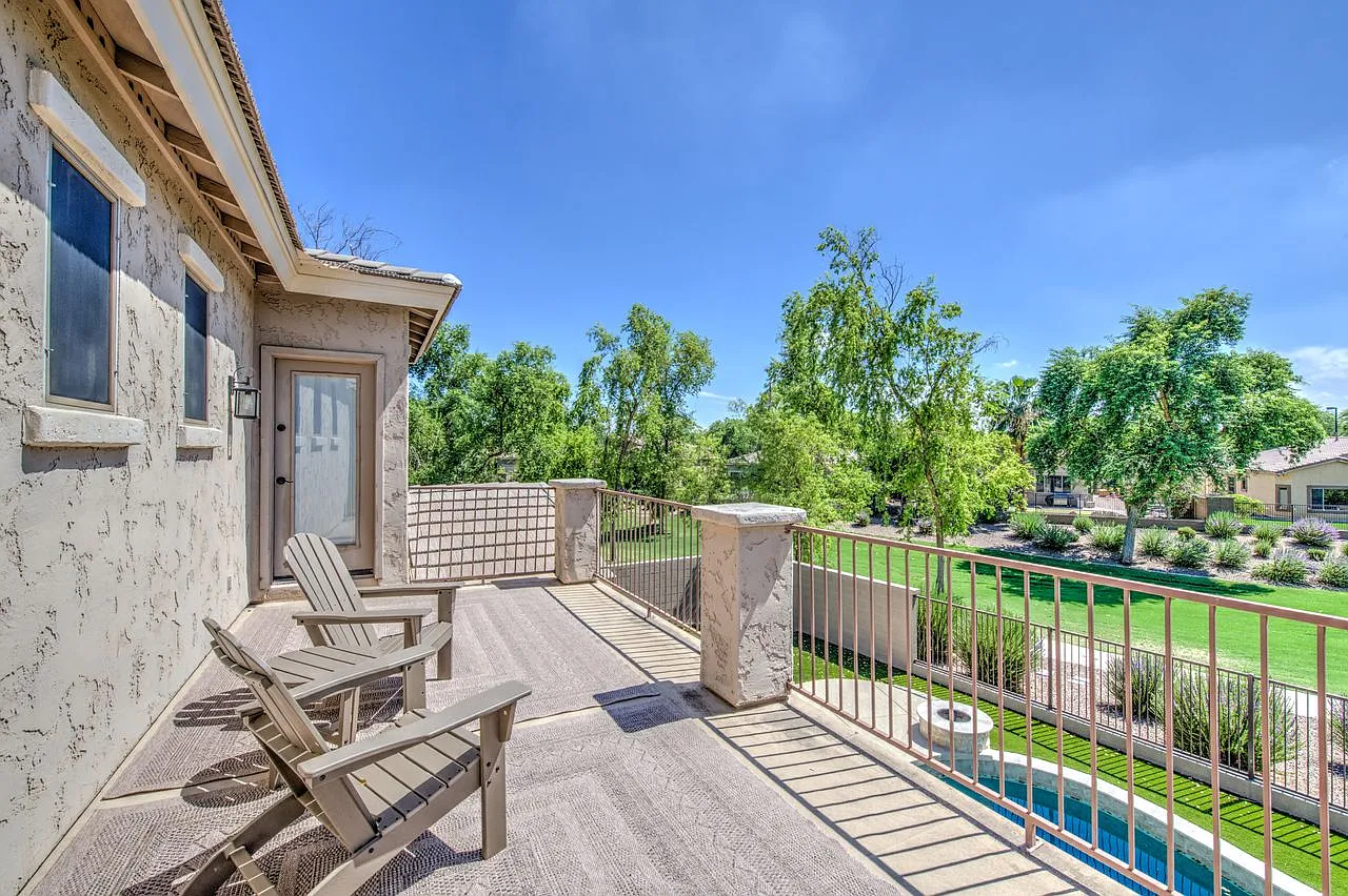 5 bed, 3228 sqft, $3,800 — Photo 4