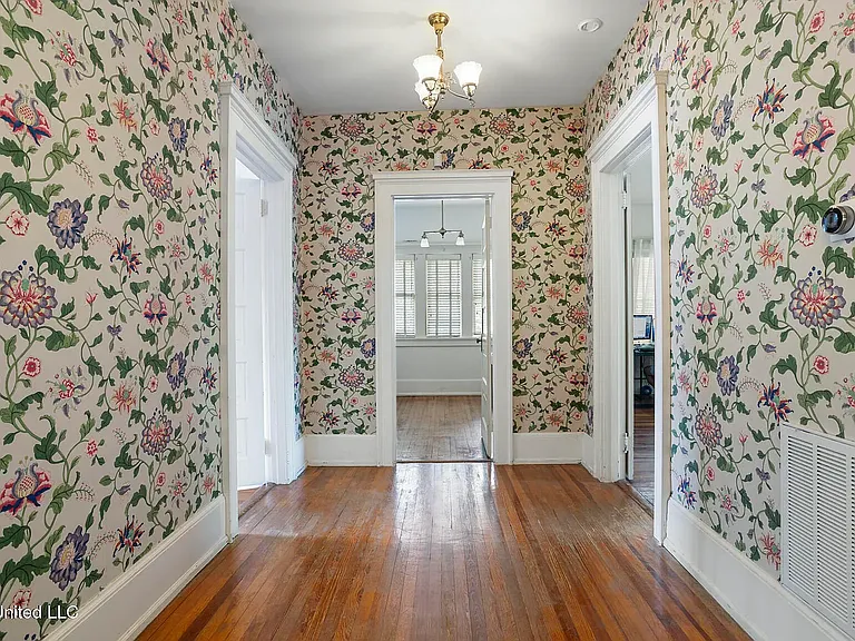 1704 N State St — Photo 13