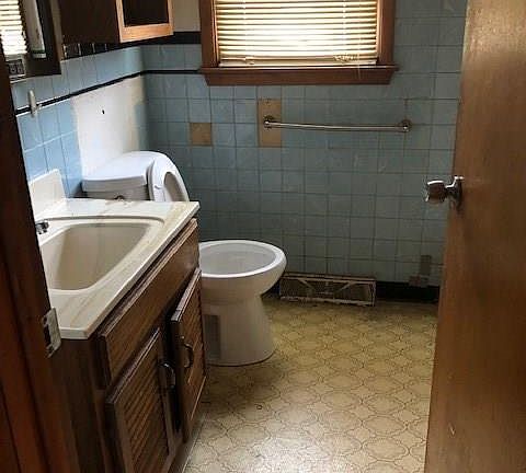 5th image of 52 Hirschbeck St