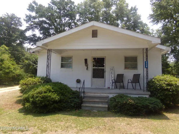 220 Lewis Street, Clinton, NC 28328