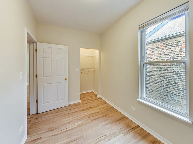 2323 N Cambridge Ave #2 — Photo 9