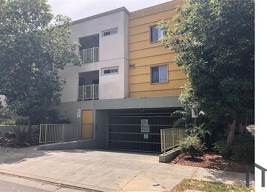 1st image of 952 N Harvard Blvd