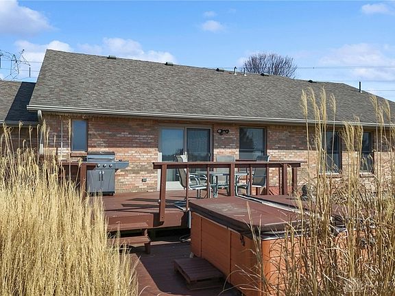 5th image of 2225 Center Rd