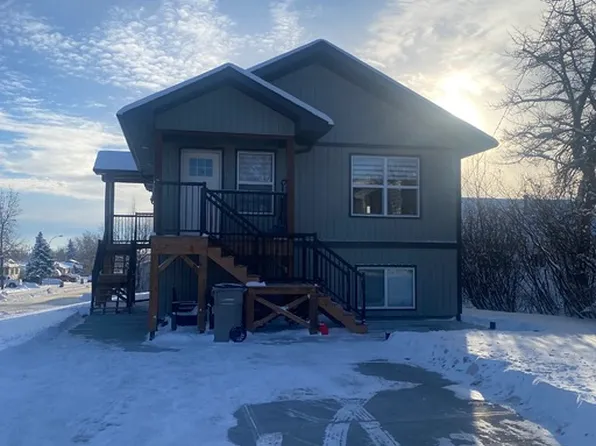 9302 106th Ave #1A, Grande Prairie, AB T8V 1H7