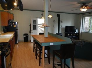 858 Redwood Rd, Whitethorn, CA 95589