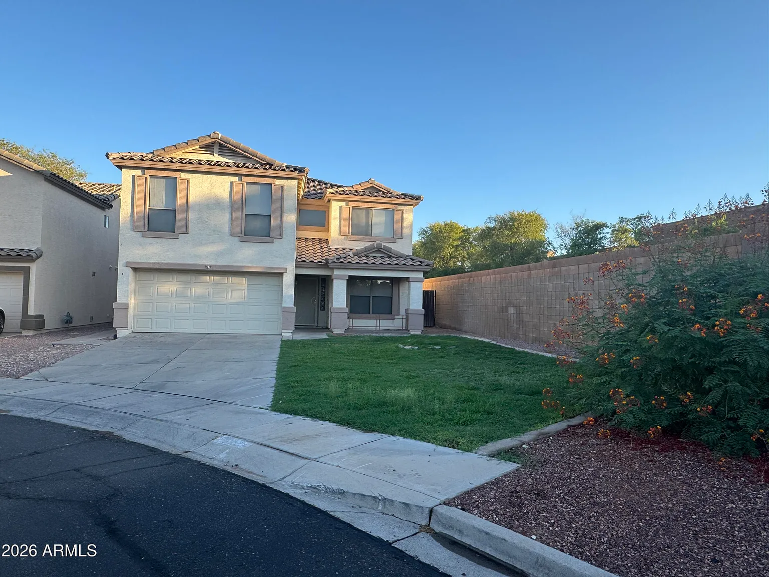5 bed, 3.0 bath, 2304 sqft, $2,450 — Photo 1