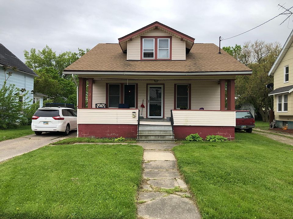 1st image of 1031 W 22nd St