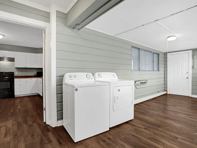 1118 S Perkins Rd — Photo 16