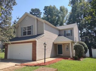 8007 Bristle Ln, Charlotte, NC 28214