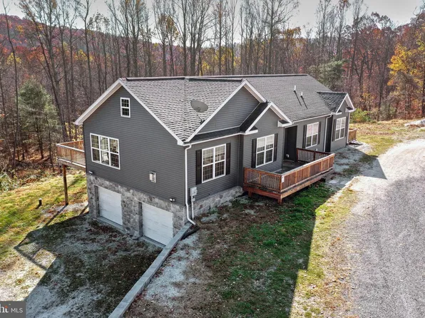 24 Pine Ridge Rd, Bendersville, PA 17306