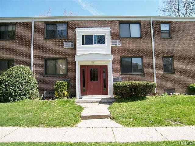 1st image of 3 Lawrence Dr APT C