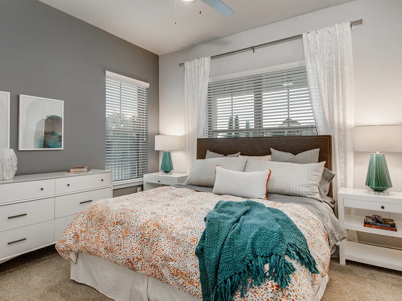 Overture Stone Oak 55+ Apartment Homes — Photo 4