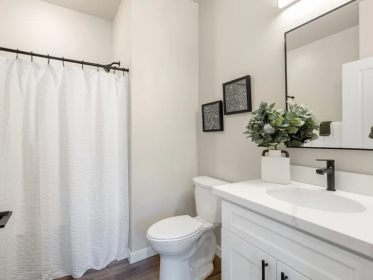 1779 Village Ln SE — Photo 16