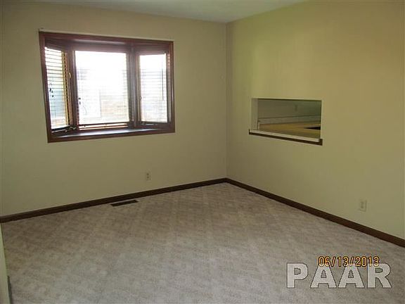 4th image of 2810 W Pineknoll Ct