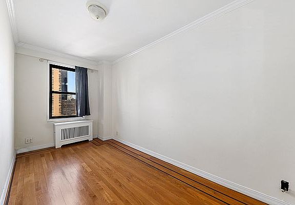 5th image of 333 E 34th St APT 14M