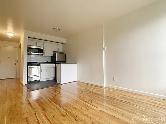 Rented by City Connections Realty | media 12