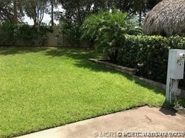 167 NW Hazard Way, Port Saint Lucie, FL 34986